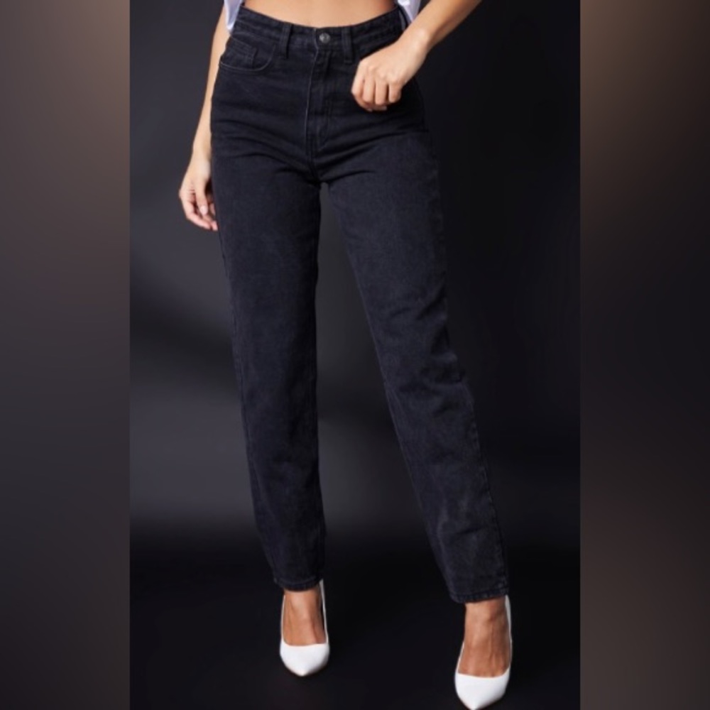 PRETTYLITTLETHING Mom Jeans